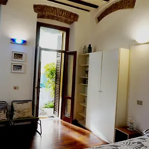 Apartment Vicolo Lavandai, Mailand